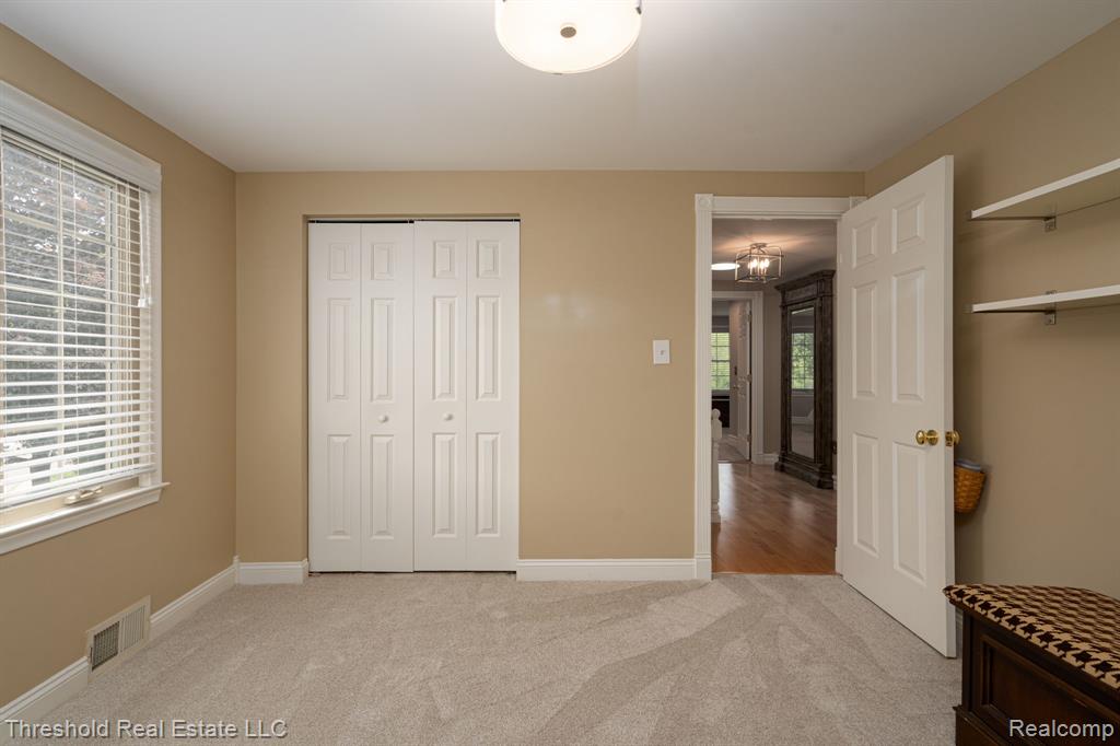29090 Kendallwood Drive, Farmington, MI 48334 — Photo 25