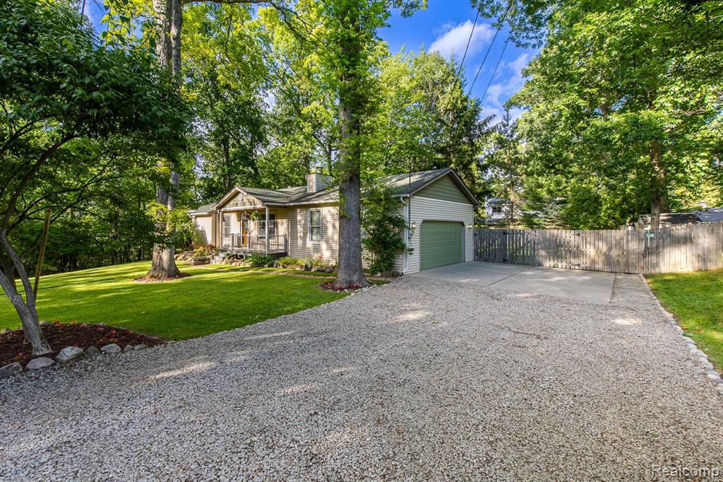 1665 Rosedale Street, West Bloomfield, MI 48324 — Photo 2