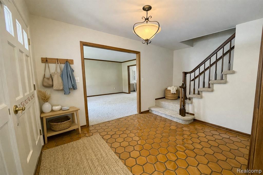 53645 Lambeth Court, Shelby Twp, MI 48316 — Photo 5
