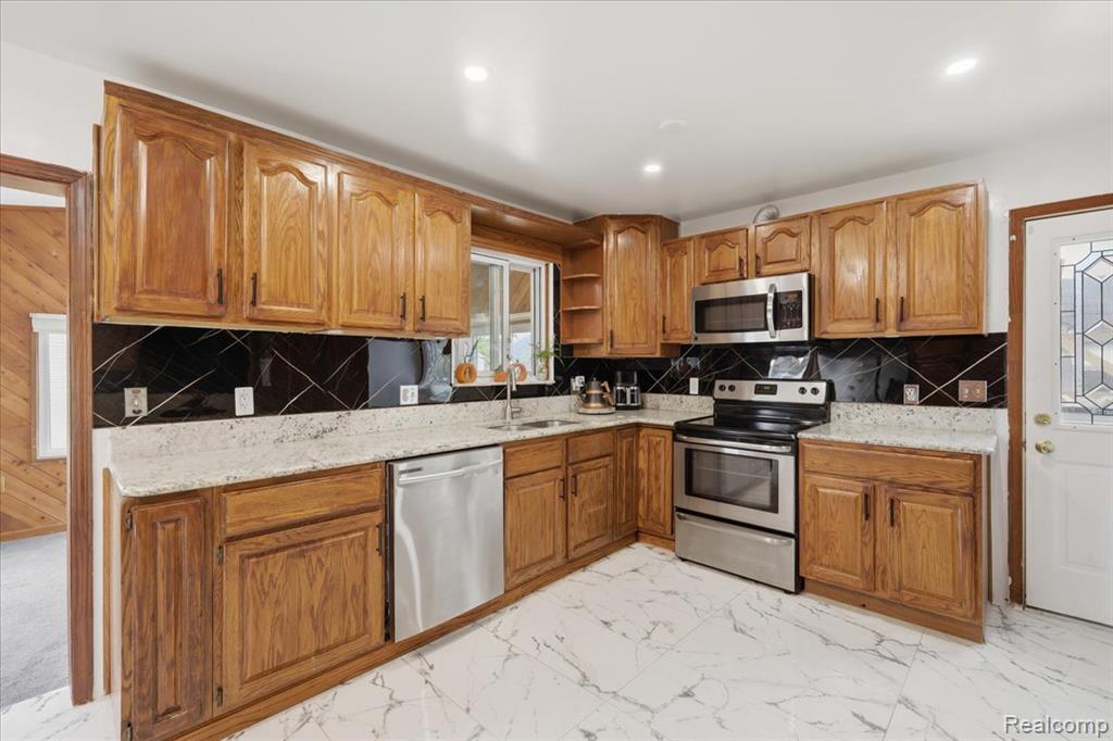 13575 Mercedes, Redford, MI 48239 — Photo 7