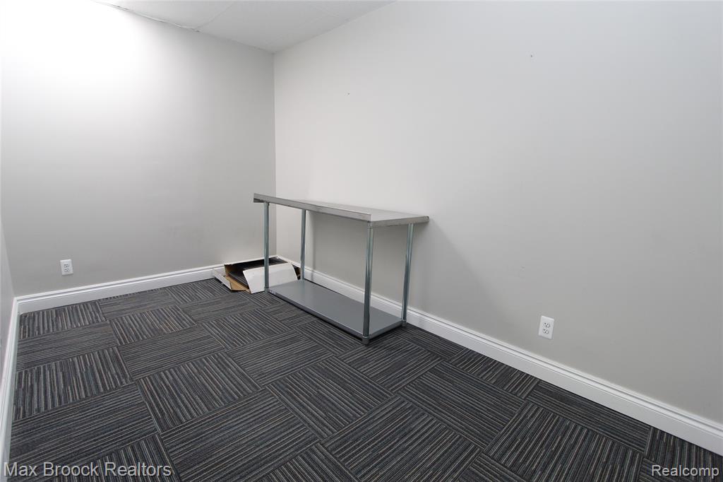 33060 Northwestern Highway, West Bloomfield, MI — Photo 15
