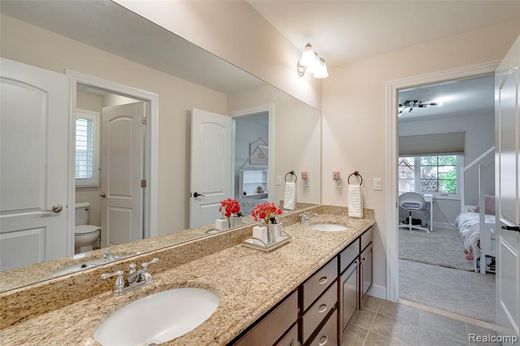 47576 VALENCIA Circle, Novi, MI — Photo 64