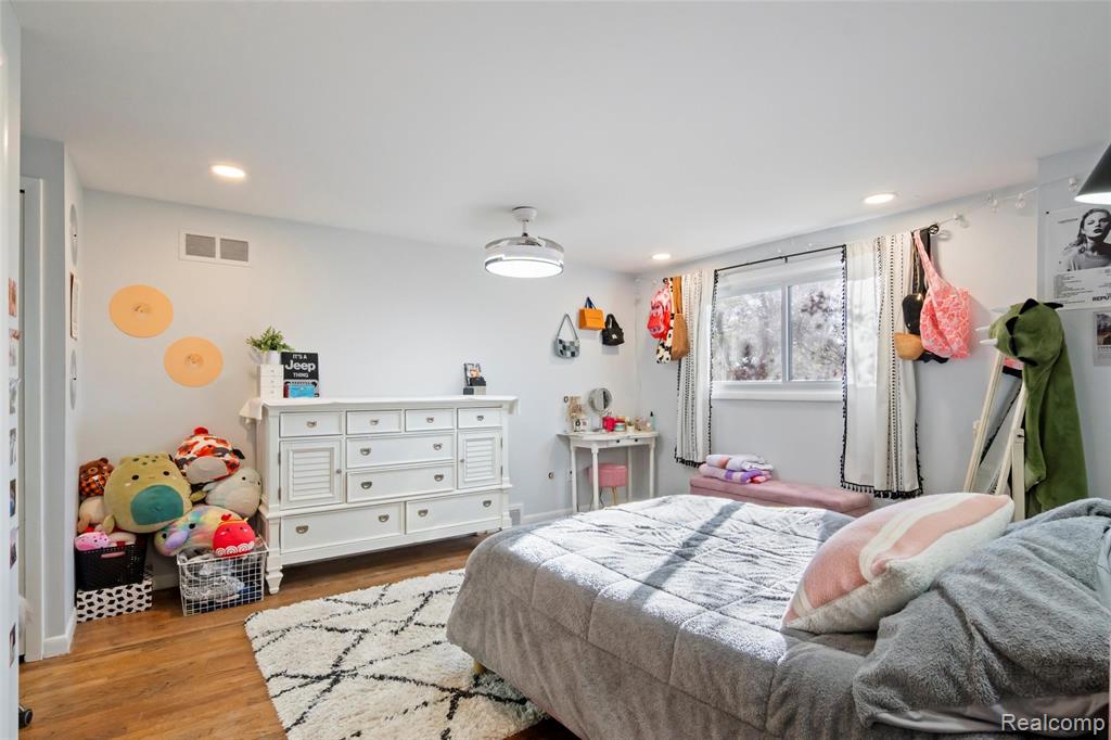 42085 Banbury Road, Northville, MI 48168 — Photo 37