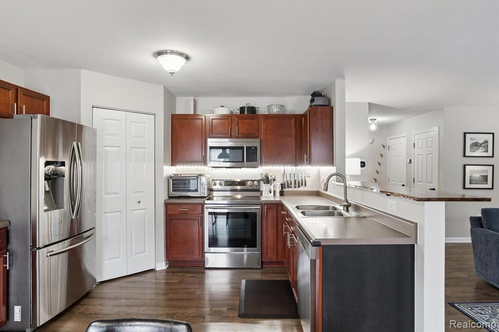 8056 Beechwood Boulevard, Dexter, MI 48130 — Photo 17