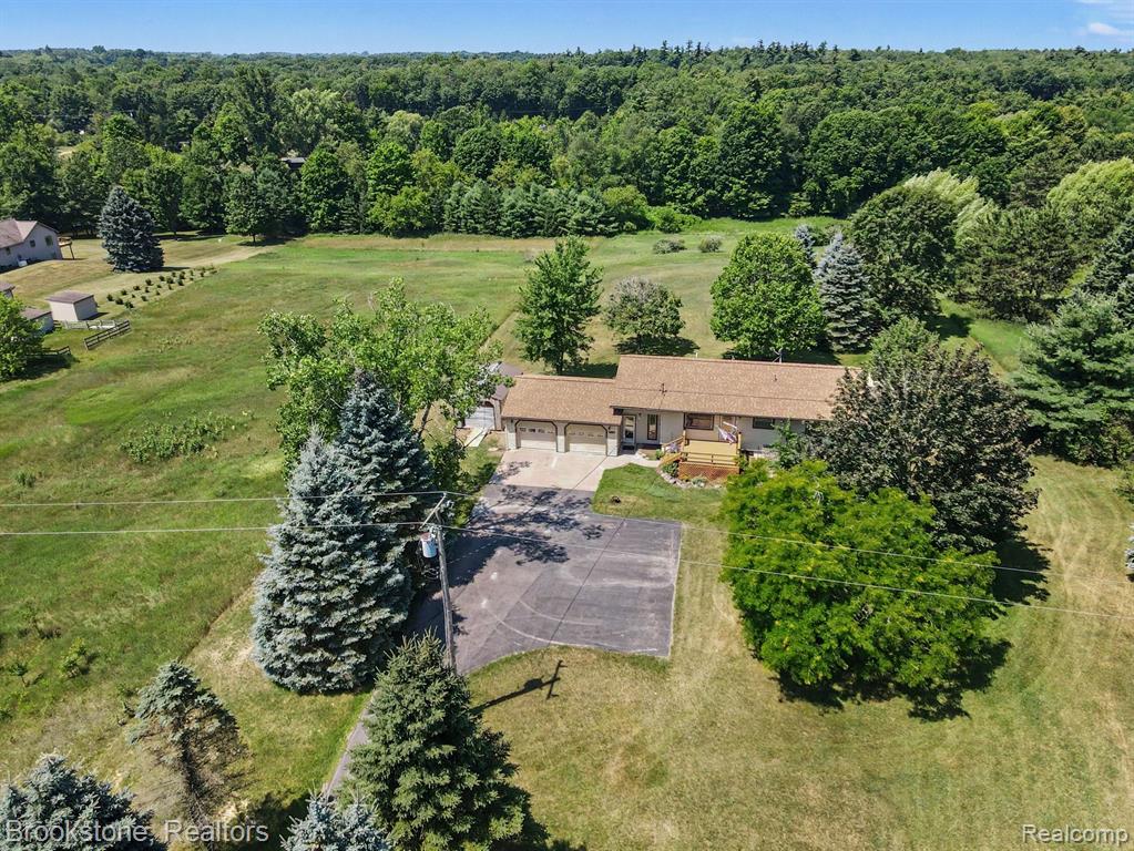 4555 Lonsberry Road, Columbiaville, MI 48421 — Photo 24