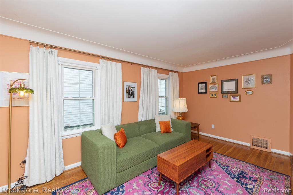 2156 Cambridge, Berkley, MI 48072 — Photo 15