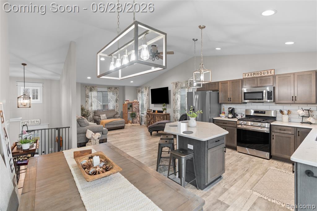 2096 Mozart Avenue, Davison, MI 48423 — Photo 9