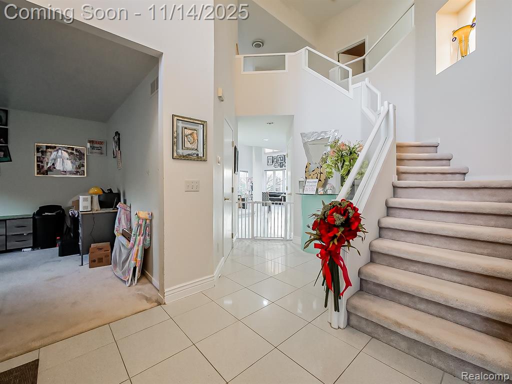 7359 Woodlore Drive, West Bloomfield, MI 48323 — Photo 10