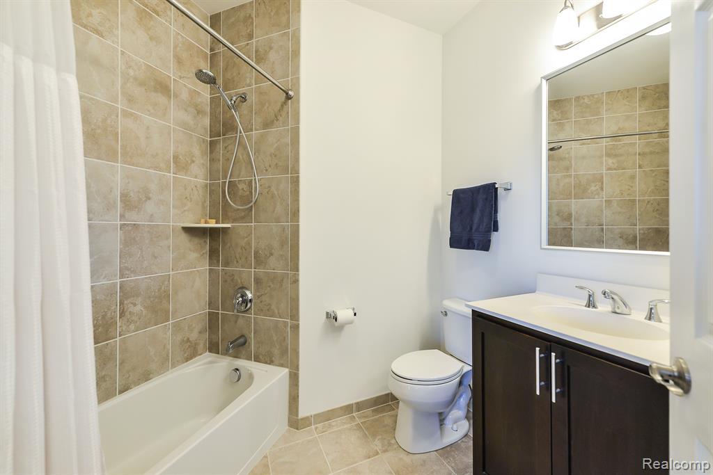 17905 BRIAR RIDGE Lane, Northville, MI 48168 — Photo 35
