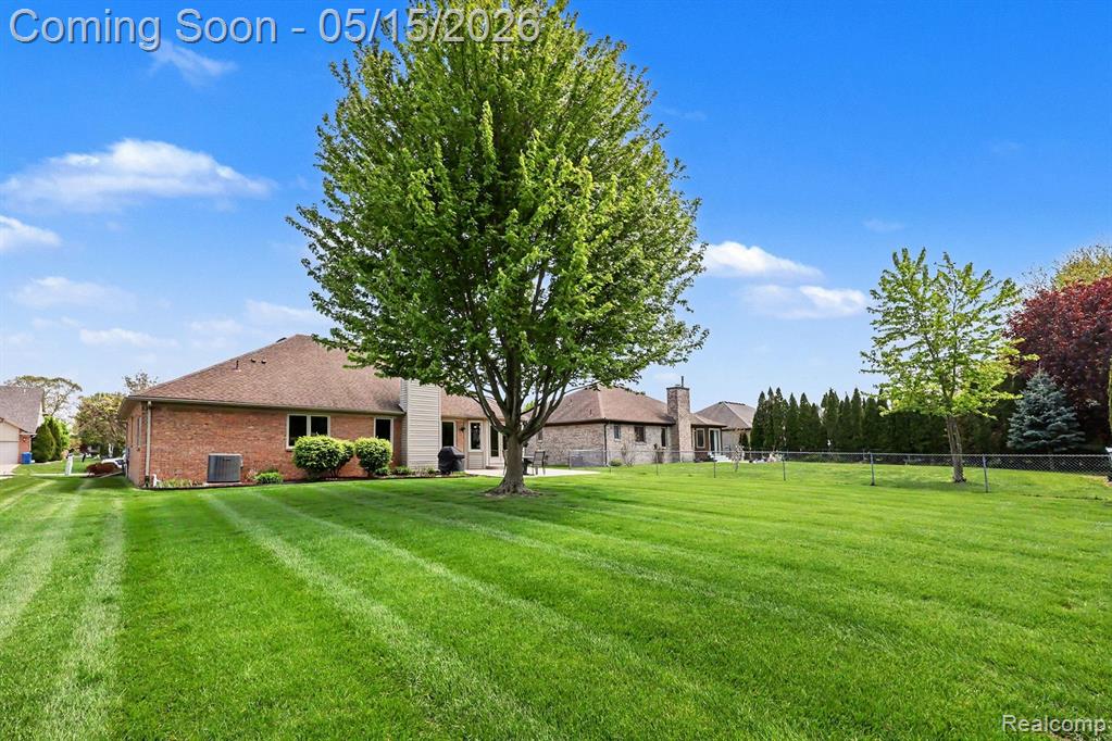 50183 Oxford Drive, Macomb, MI 48044 — Photo 32