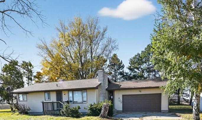 300 S Heritier Road, Linwood, MI 48634 — front exterior