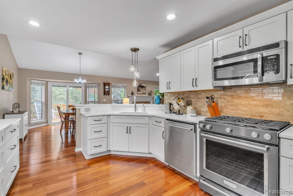 1134 Andover Circle, Commerce Twp, MI 48390 — Photo 18