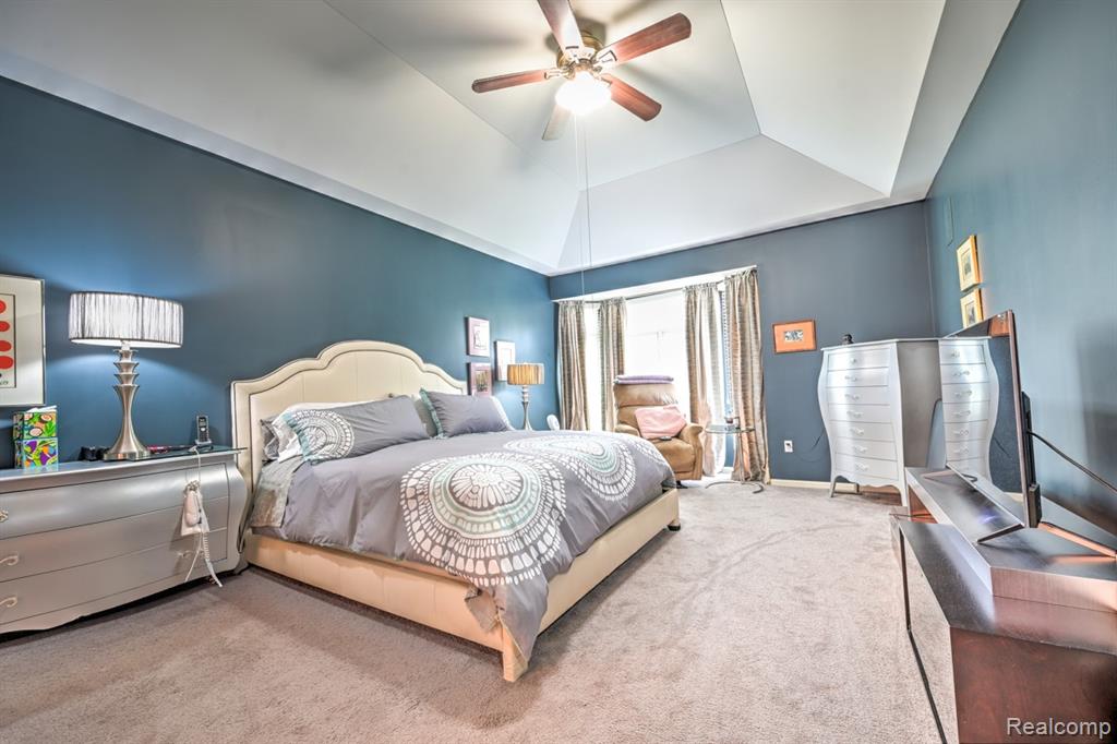 5591 Pembrooke Crossing, West Bloomfield, MI — Photo 28