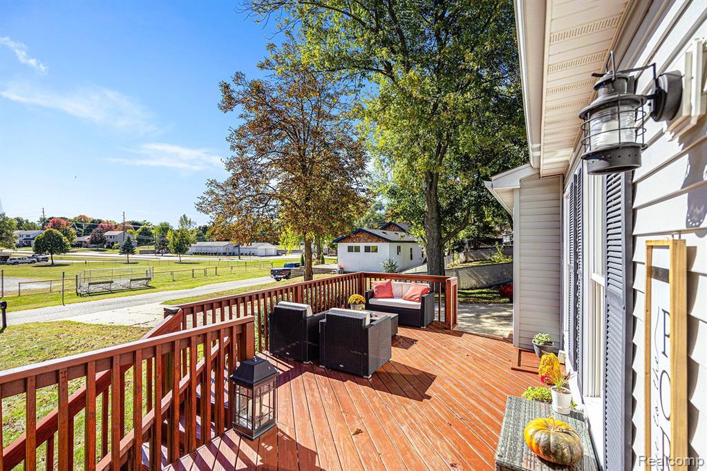 143 BROADWAY Street, Oxford, MI 48371 — Photo 8