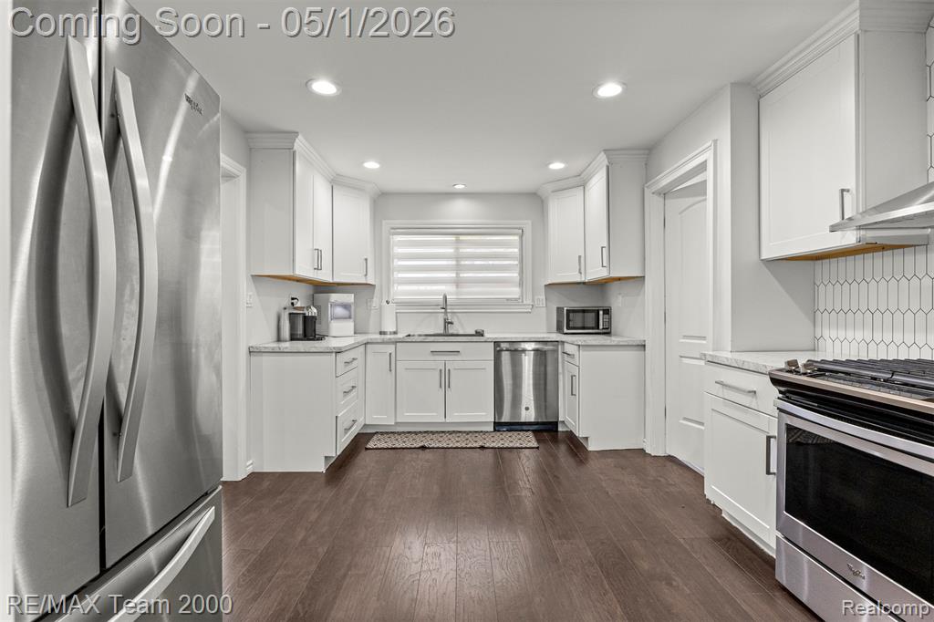 26622 Hass Street, Dearborn Heights, MI 48127 — Photo 9