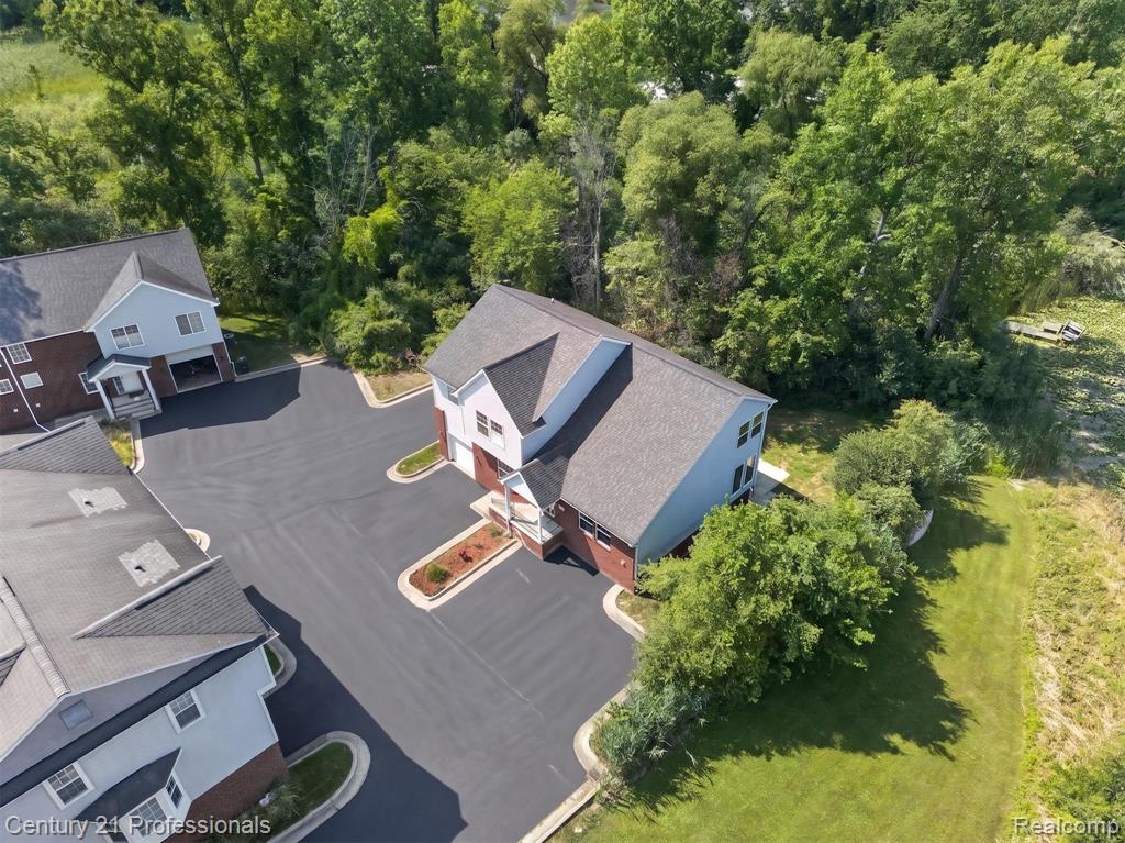 2042 Decker Road, Walled Lake, MI 48390 — Photo 44