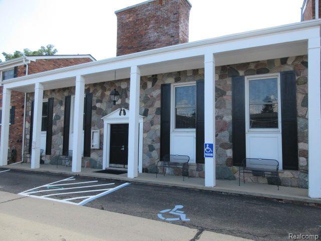 31831 GRAND RIVER Avenue, Farmington, MI 48336 — Photo 16