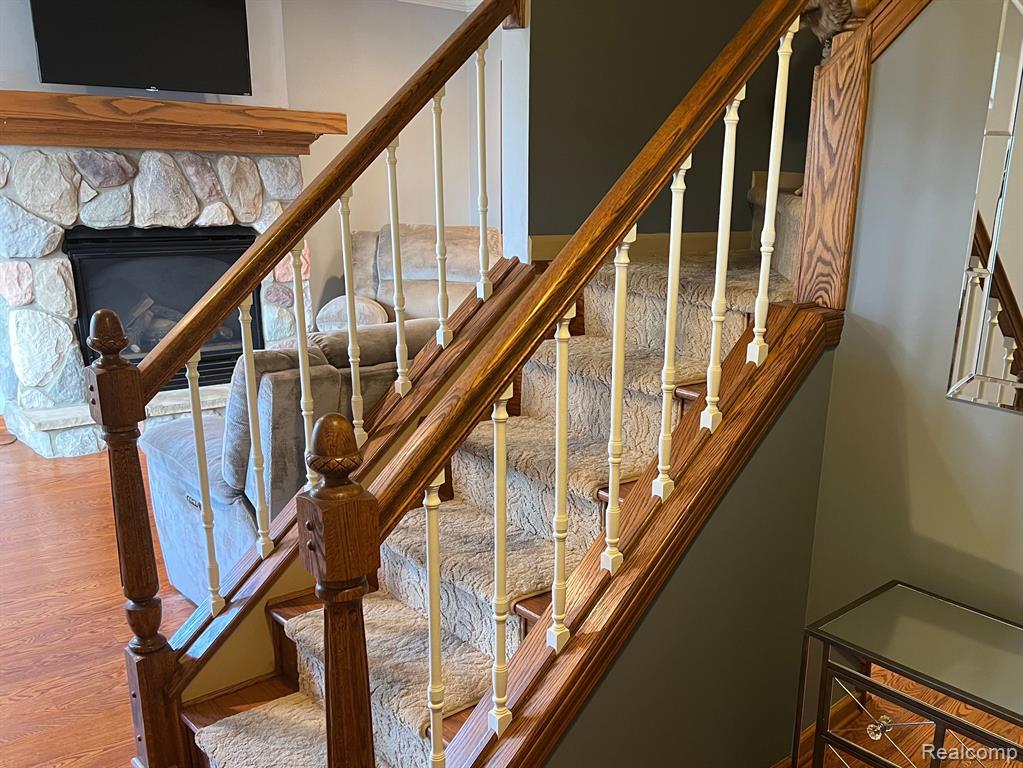 1198 KNIGHTSBRIDGE Road, Canton, MI 48187 — Photo 8