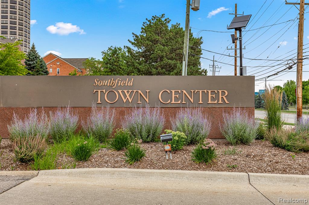20110 Rodeo Court, Southfield, MI 48075 — Photo 31