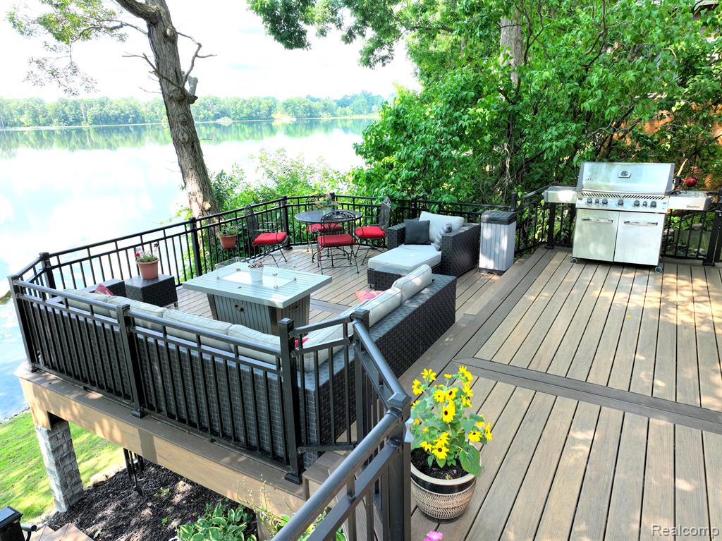 857 HURLEY Drive, Howell, MI 48843 — Photo 3