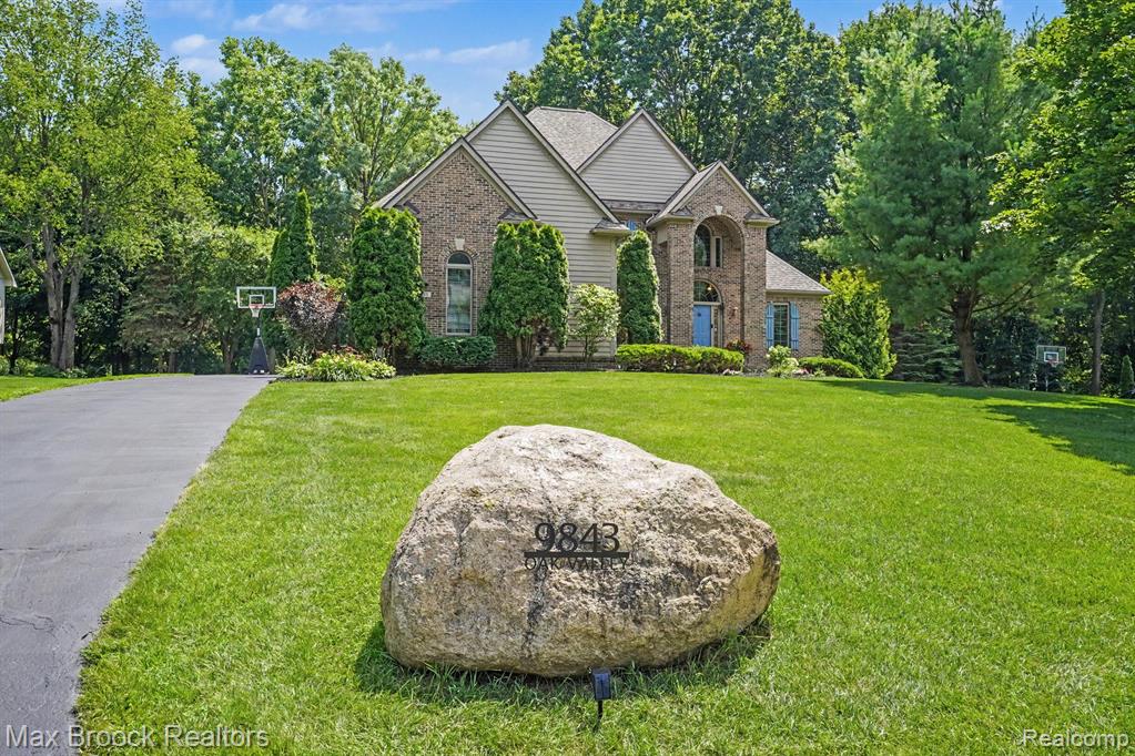 9843 Oak Valley Drive, Clarkston, MI 48348 — Photo 4