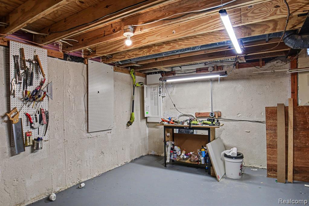 40518 William Drive, Clinton Twp, MI 48038 — Photo 21
