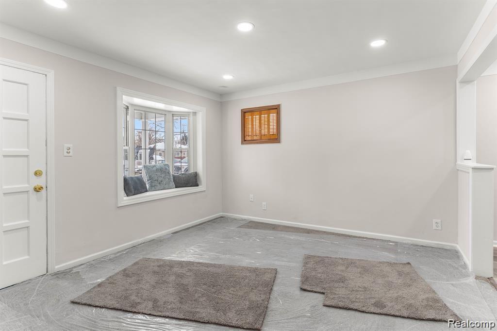 4920 WEDDELL Street, Dearborn Heights, MI 48125 — Photo 4