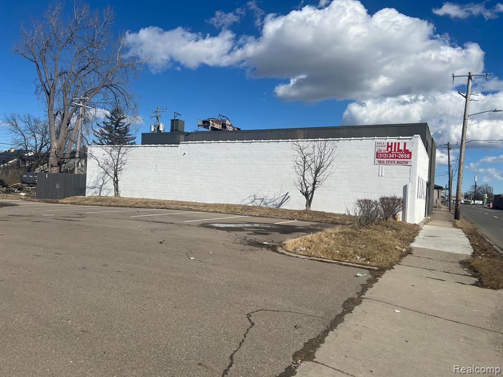521 E 7 MILE Road, Highland Park, MI 48203 — Photo 12