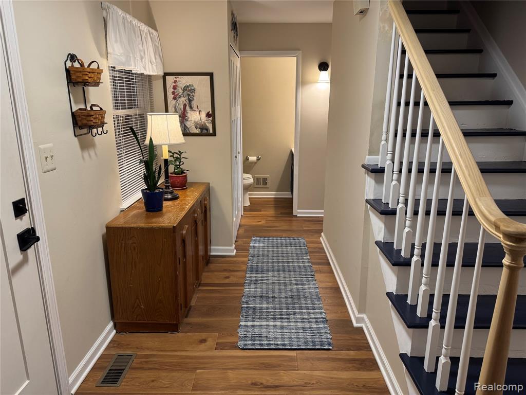 24600 Olde Orchard Street, Novi, MI — Photo 6