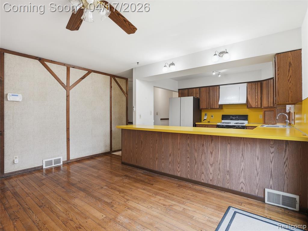 11430 Big Lake Road, Davisburg, MI 48350 — Photo 17