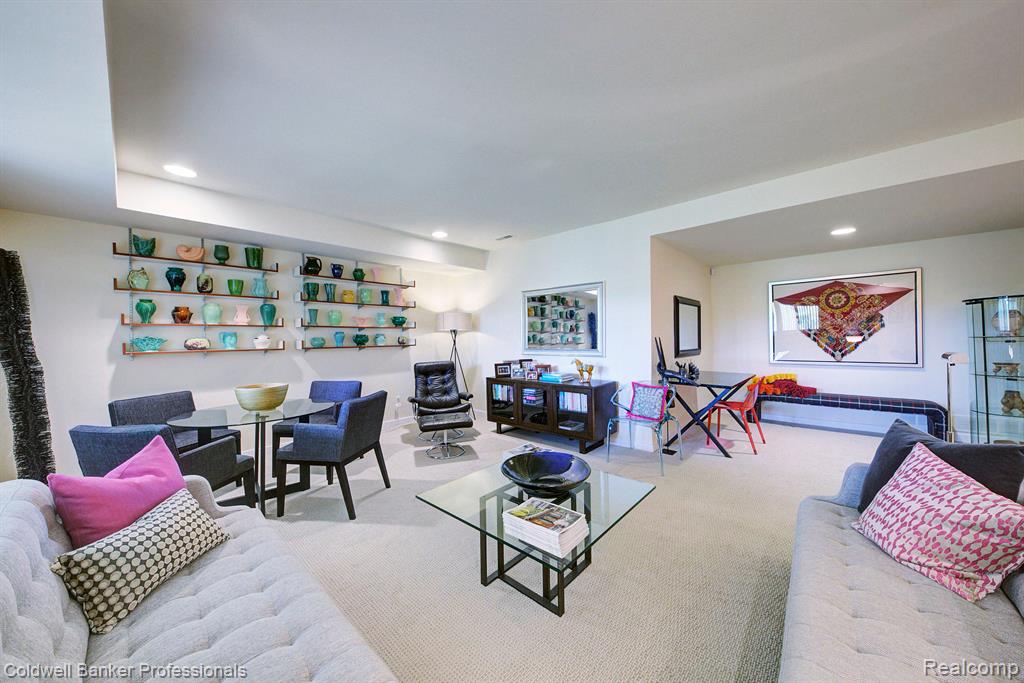 1921 Pine Ridge Lane, Bloomfield Hills, MI 48302 — Photo 48