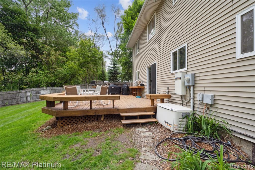 11520 WEIMAN Drive, Pinckney, MI 48169 — Photo 24