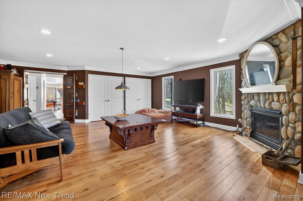 5721 Coralwood Court, Commerce Twp, MI 48382 — Photo 18
