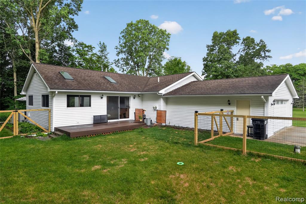 8655 Joey Drive, Pinckney, MI 48169 — Photo 45