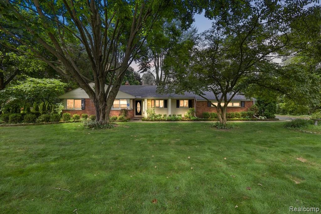 4110 Orchard Hill Drive, Bloomfield Hills, MI 48304 — front exterior