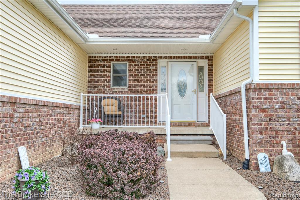 10047 Fox Run Drive, Davison, MI 48423 — Photo 11