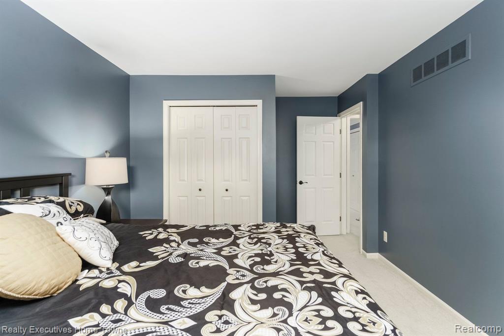 46399 HANFORD Road, Canton, MI 48187 — Photo 38