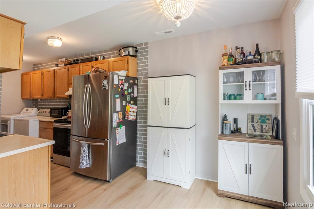 2606 Wildwood Court, Lake Orion, MI — Photo 10