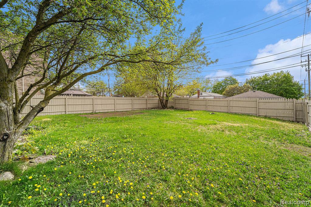 6075 N VERNON Street, Dearborn Heights, MI 48127 — Photo 37