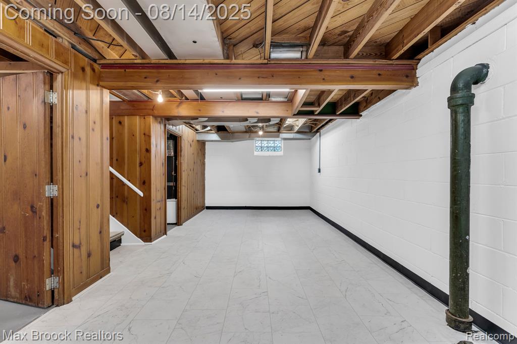 10725 Talbot Avenue, Huntington Woods, MI — Photo 28