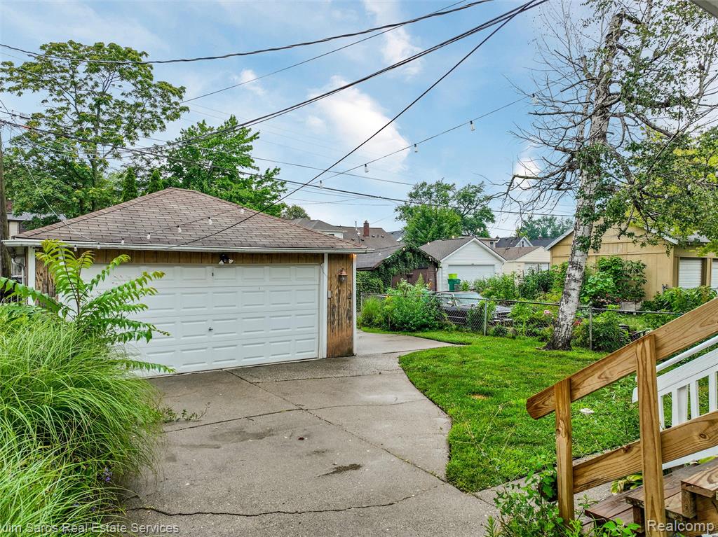 1417 Beaconsfield Avenue, Grosse Pointe Park, MI 48230 — Photo 18