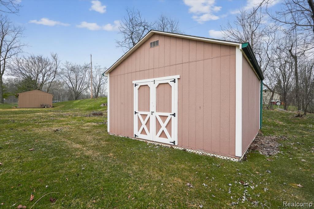 7336 Mustang Drive, Clarkston, MI — Photo 41