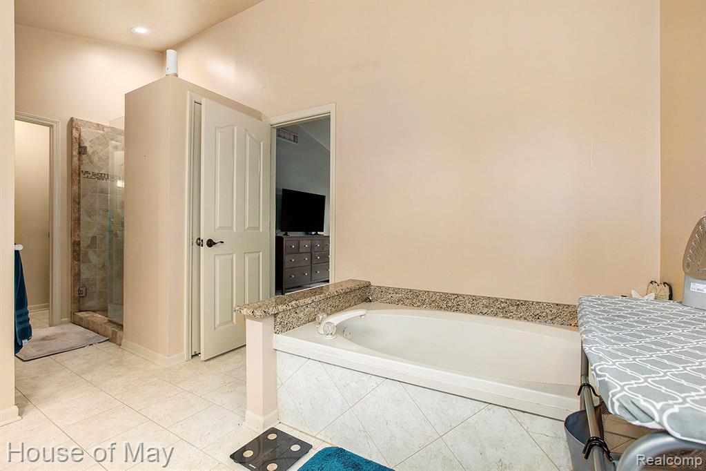 47951 Picadilly Court, Canton, MI 48187 — Photo 21