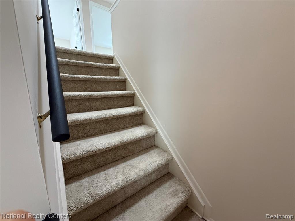 5888 Red Coat Lane, West Bloomfield, MI — Photo 23