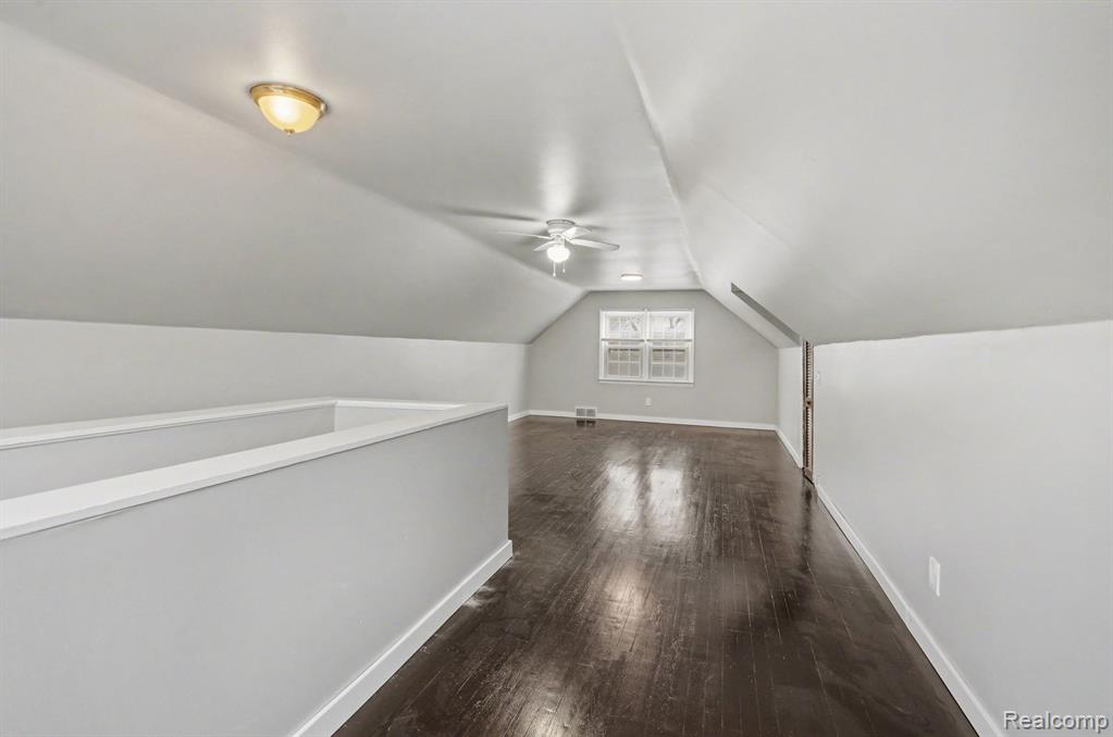 24274 Shakespeare Avenue, Eastpointe, MI 48021 — Photo 11