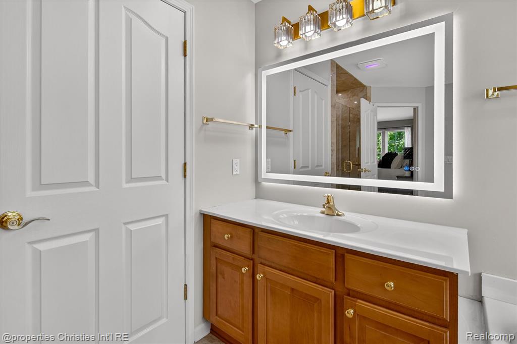 45094 Oak Forest Drive, Northville, MI 48168 — Photo 33
