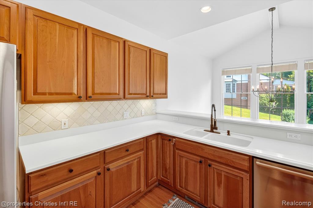 16502 Cypress Court, Northville, MI 48168 — Photo 22
