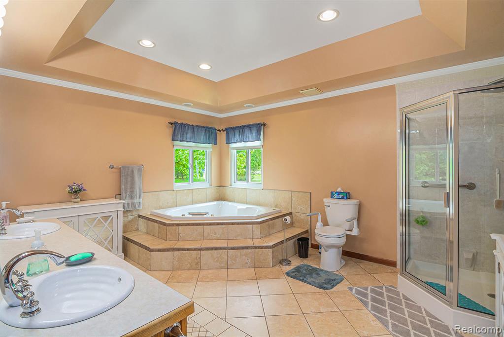 6268 Hazard Road, Fenton, MI 48430 — Photo 35