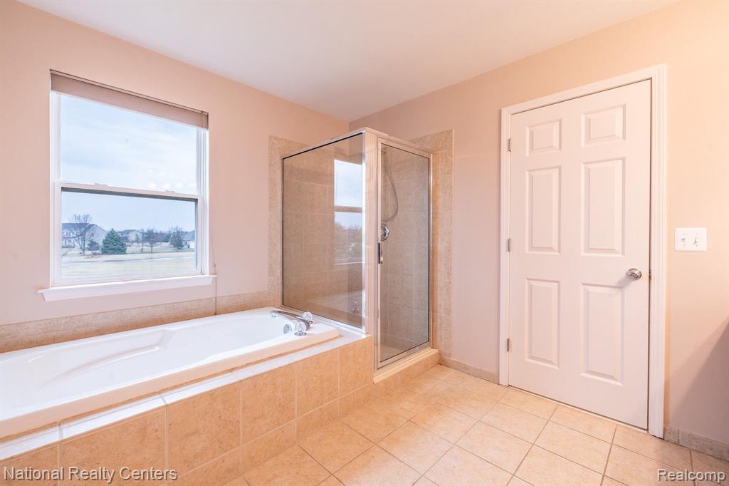 7653 Wood Brook Road, Ann Arbor, MI 48103 — Photo 37