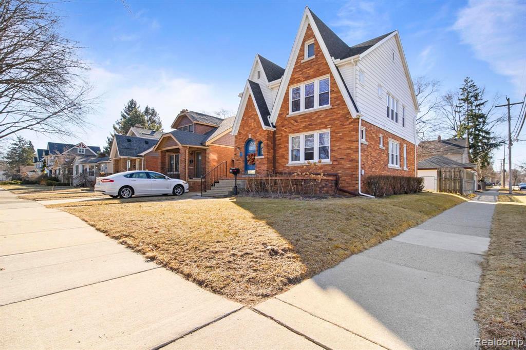 902 E 2ND Street, Royal Oak, MI 48067 — Photo 30